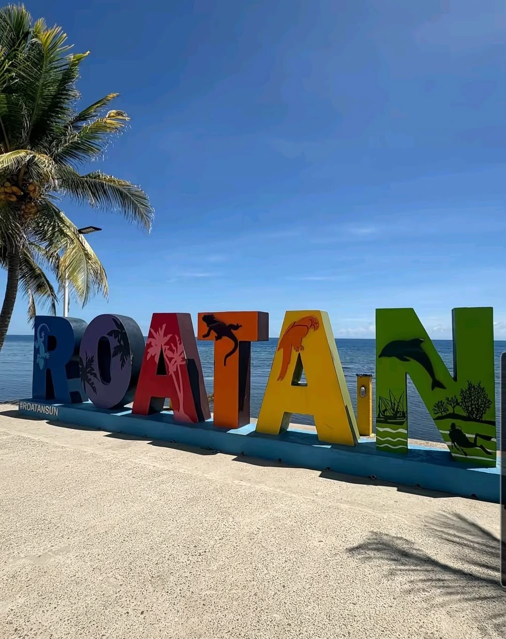 Roatán Island Tour | Scenic Views, Culture, Shopping & History